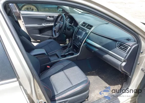 2015 Toyota Camry Se z USA, uszkodzony, nr VIN 4T1BF1FK4FU083550